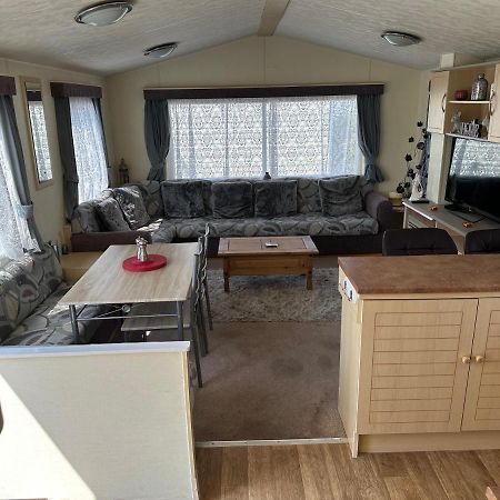 Caravan To Hire Lyon'S Robin Hood 拉尔 外观 照片